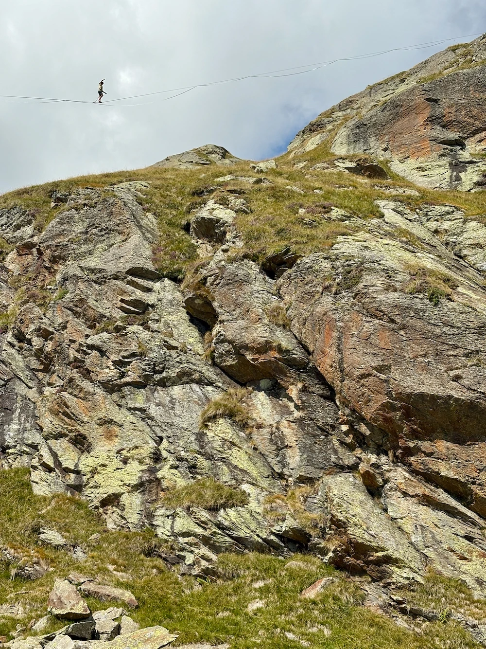 Slackline above the ridge